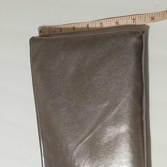 Jones New York silver charging pouch purse - Picture 14 of 14